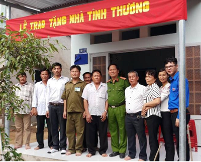 2018.25.12 tang nha tinh thuong tai xa phu huu.png