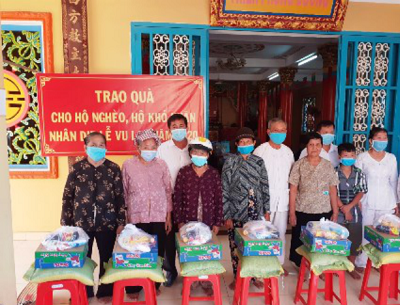2020.8.9 Phu Thanh tang qua le vu lan.png