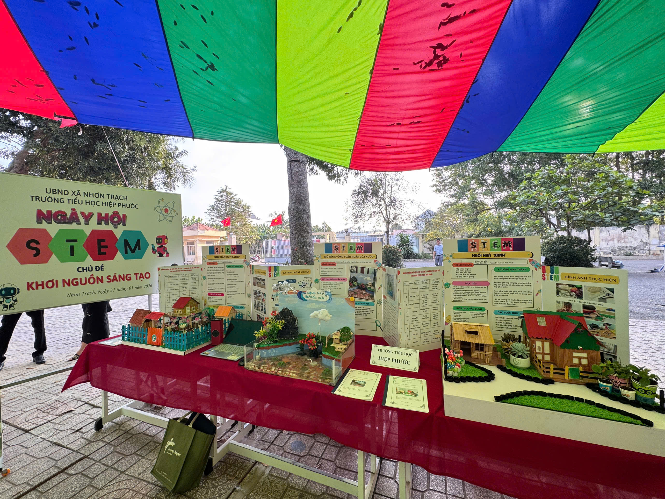 z7491746360474 f98a93125969a5b2b5c63d4dcb0cb7f8